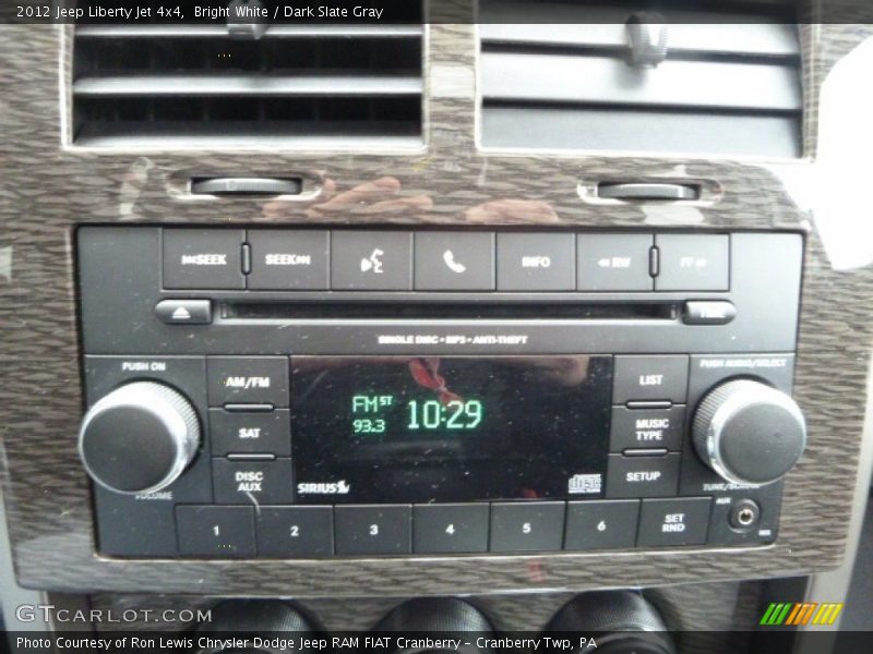 Bright White / Dark Slate Gray 2012 Jeep Liberty Jet 4x4