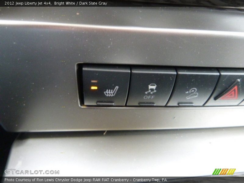 Bright White / Dark Slate Gray 2012 Jeep Liberty Jet 4x4