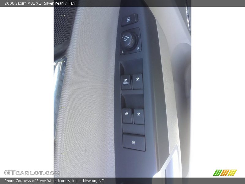 Silver Pearl / Tan 2008 Saturn VUE XE