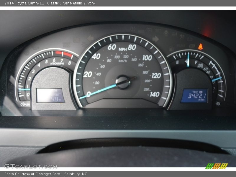 Classic Silver Metallic / Ivory 2014 Toyota Camry LE