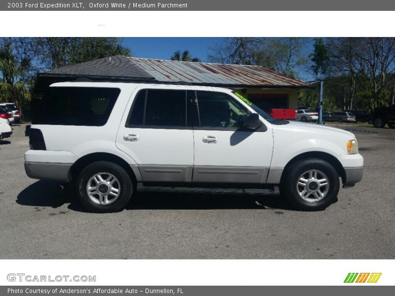 Oxford White / Medium Parchment 2003 Ford Expedition XLT