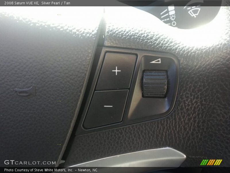Silver Pearl / Tan 2008 Saturn VUE XE
