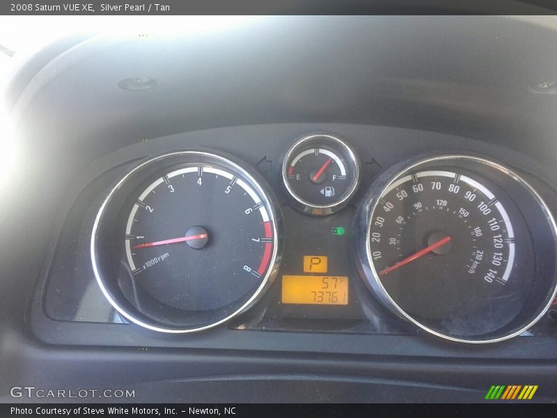 Silver Pearl / Tan 2008 Saturn VUE XE