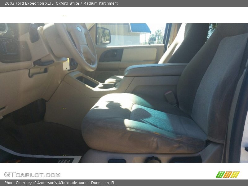 Oxford White / Medium Parchment 2003 Ford Expedition XLT