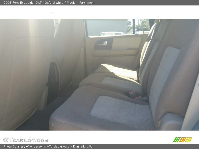 Oxford White / Medium Parchment 2003 Ford Expedition XLT