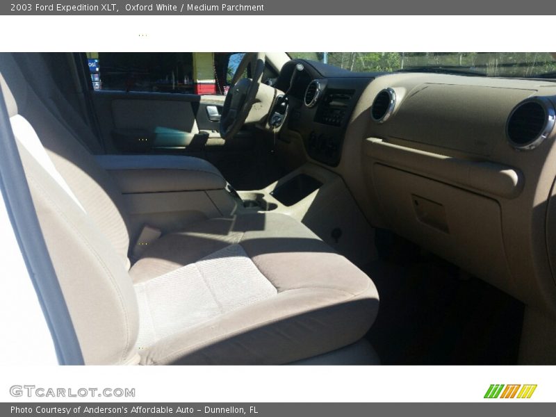 Oxford White / Medium Parchment 2003 Ford Expedition XLT