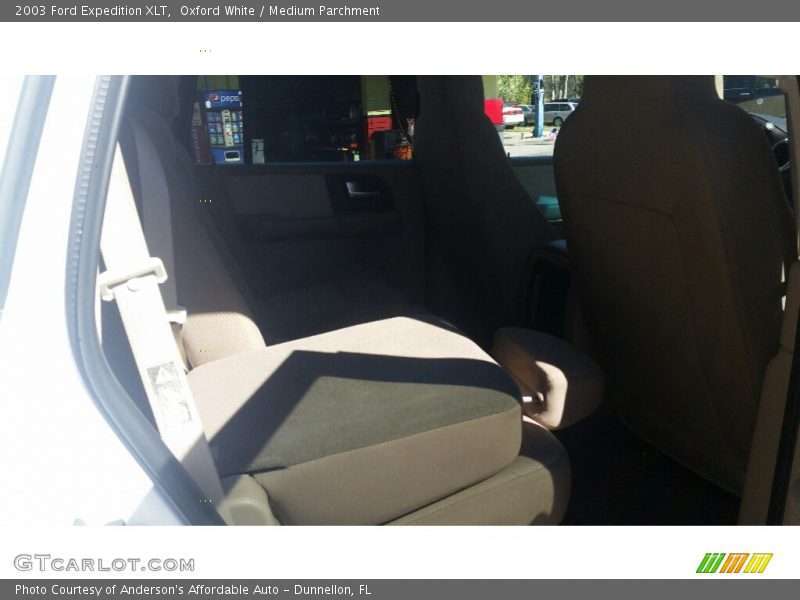 Oxford White / Medium Parchment 2003 Ford Expedition XLT