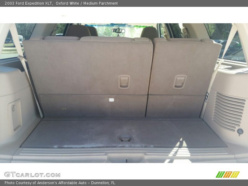 Oxford White / Medium Parchment 2003 Ford Expedition XLT