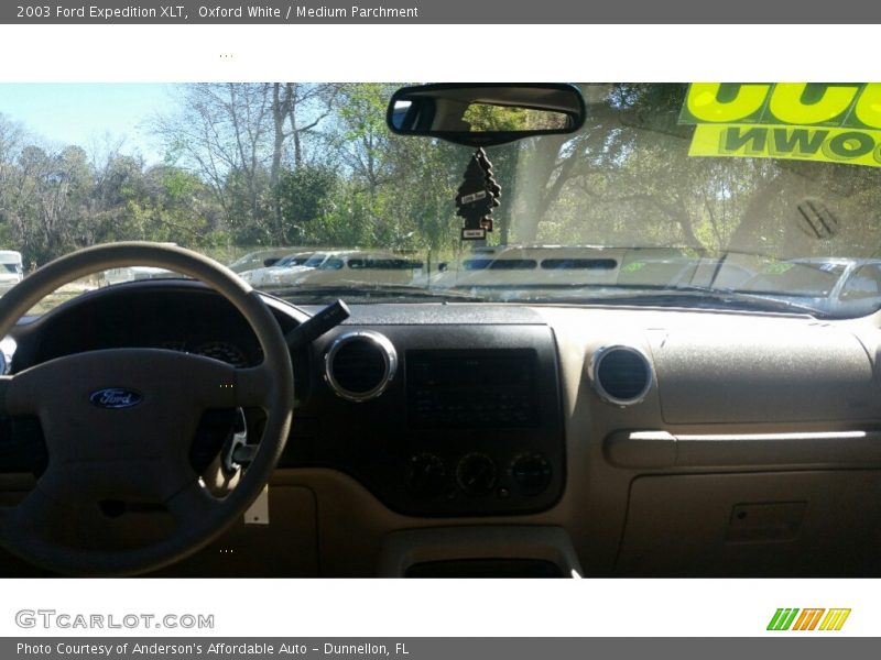 Oxford White / Medium Parchment 2003 Ford Expedition XLT