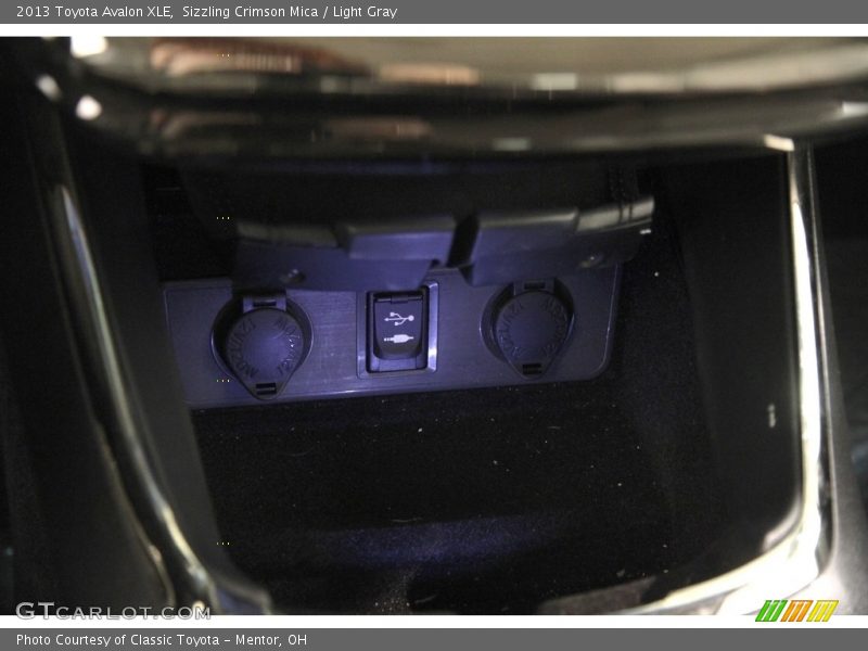Sizzling Crimson Mica / Light Gray 2013 Toyota Avalon XLE