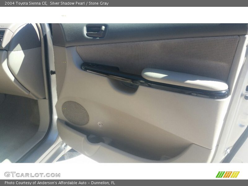 Silver Shadow Pearl / Stone Gray 2004 Toyota Sienna CE