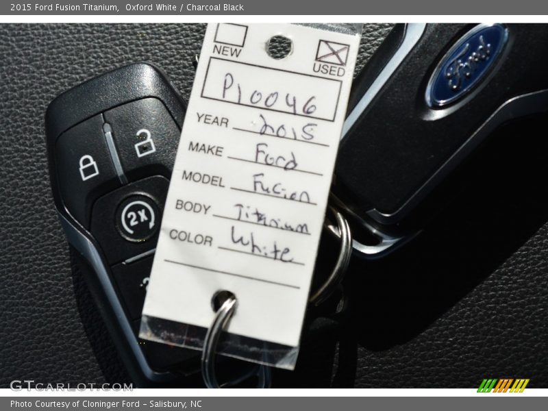 Oxford White / Charcoal Black 2015 Ford Fusion Titanium