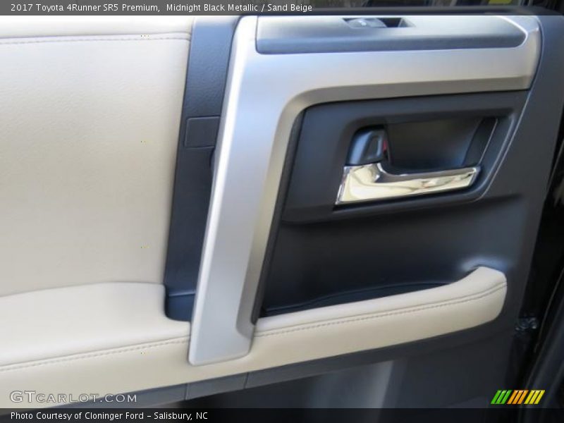 Midnight Black Metallic / Sand Beige 2017 Toyota 4Runner SR5 Premium