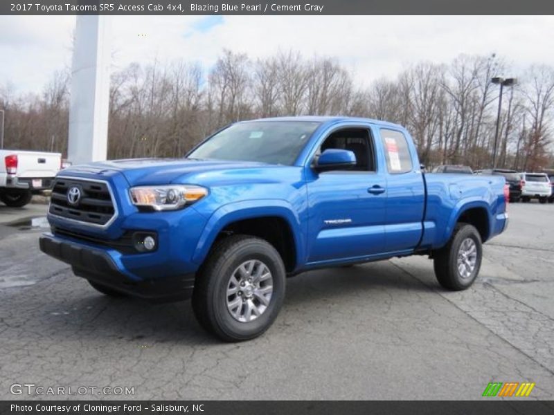Front 3/4 View of 2017 Tacoma SR5 Access Cab 4x4