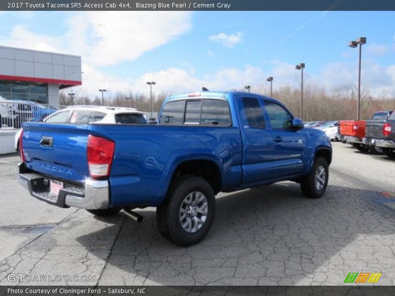 Blazing Blue Pearl / Cement Gray 2017 Toyota Tacoma SR5 Access Cab 4x4