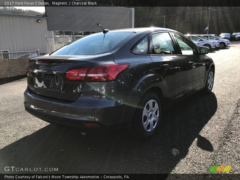 Magnetic / Charcoal Black 2017 Ford Focus S Sedan