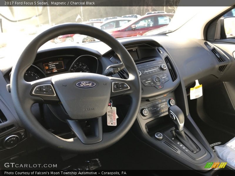 Magnetic / Charcoal Black 2017 Ford Focus S Sedan