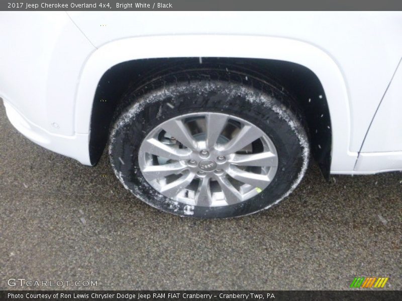 Bright White / Black 2017 Jeep Cherokee Overland 4x4