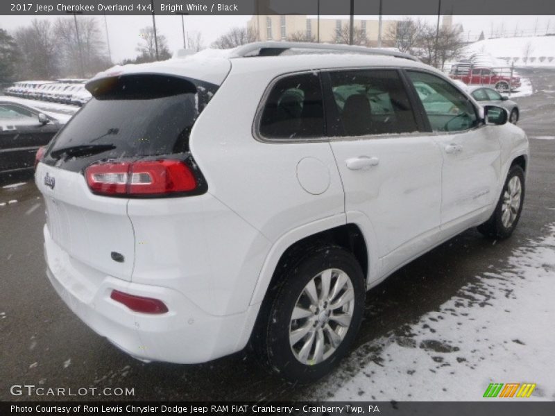Bright White / Black 2017 Jeep Cherokee Overland 4x4