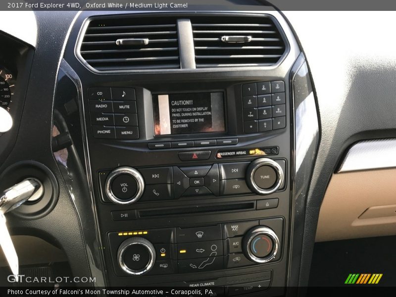 Oxford White / Medium Light Camel 2017 Ford Explorer 4WD