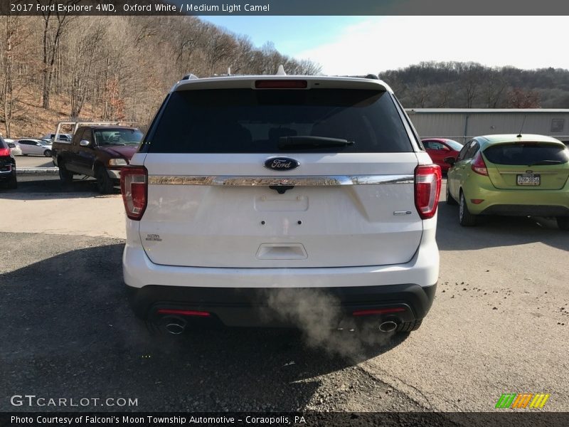 Oxford White / Medium Light Camel 2017 Ford Explorer 4WD