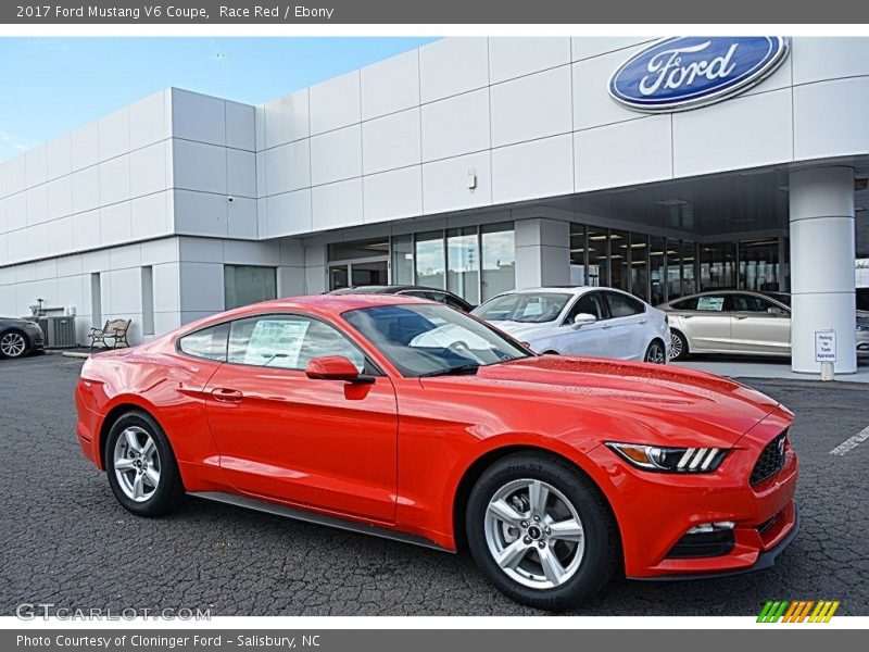 Front 3/4 View of 2017 Mustang V6 Coupe