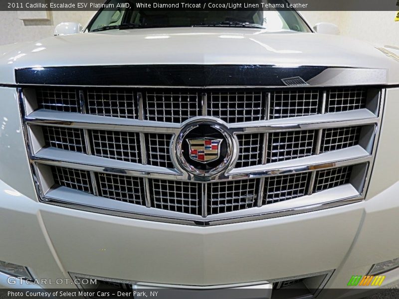 White Diamond Tricoat / Cocoa/Light Linen Tehama Leather 2011 Cadillac Escalade ESV Platinum AWD