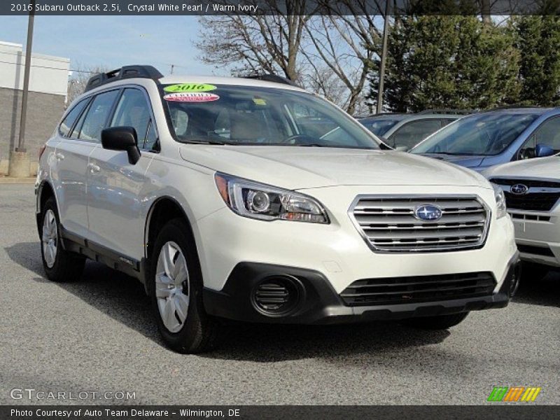 Crystal White Pearl / Warm Ivory 2016 Subaru Outback 2.5i