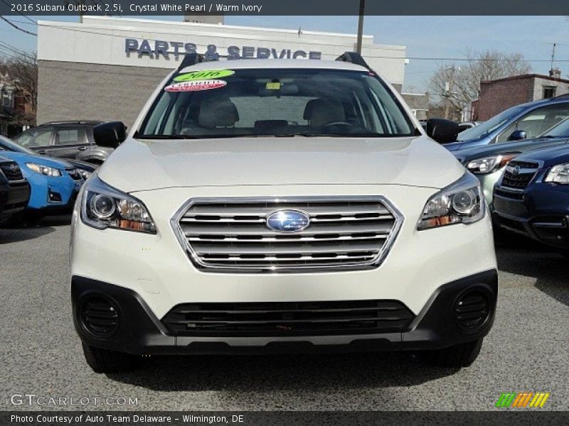 Crystal White Pearl / Warm Ivory 2016 Subaru Outback 2.5i