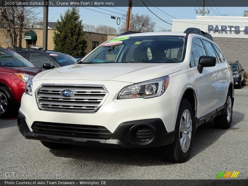 Crystal White Pearl / Warm Ivory 2016 Subaru Outback 2.5i