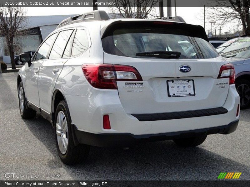 Crystal White Pearl / Warm Ivory 2016 Subaru Outback 2.5i