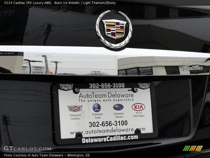 Black Ice Metallic / Light Titanium/Ebony 2014 Cadillac SRX Luxury AWD