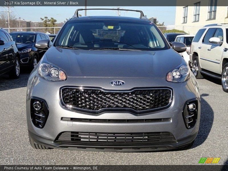 Mineral Silver / Black 2017 Kia Sportage EX