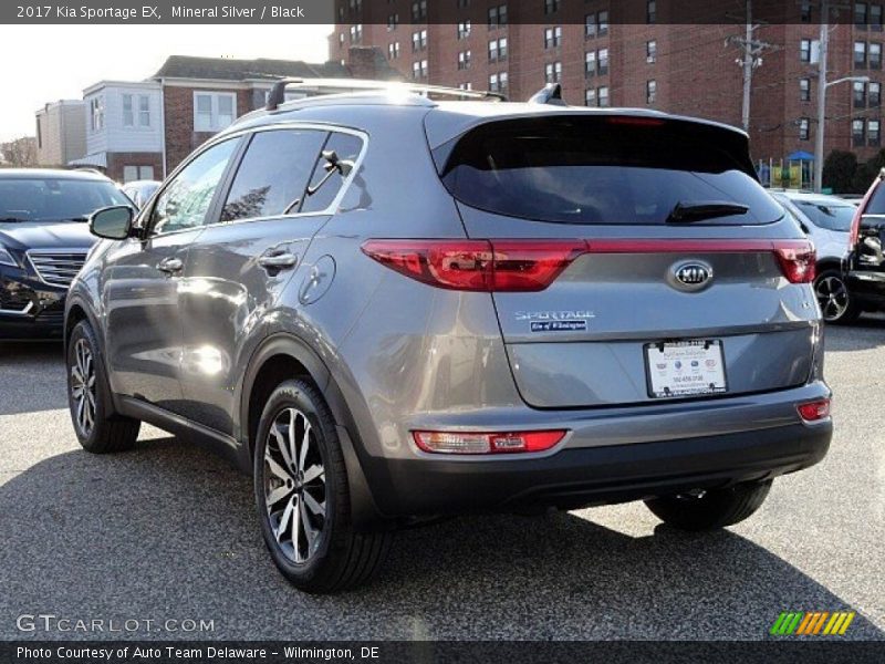 Mineral Silver / Black 2017 Kia Sportage EX