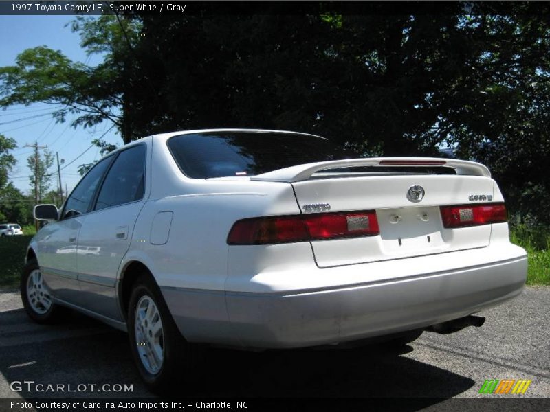 Super White / Gray 1997 Toyota Camry LE