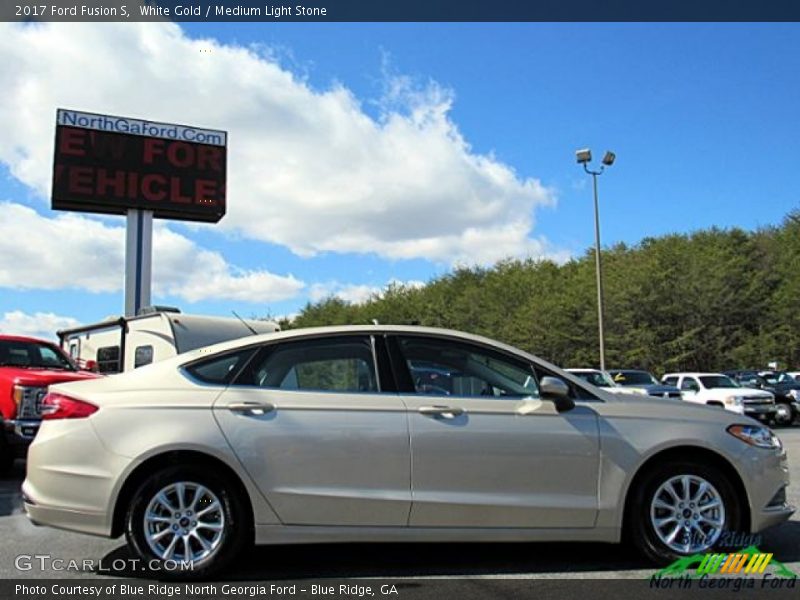 White Gold / Medium Light Stone 2017 Ford Fusion S