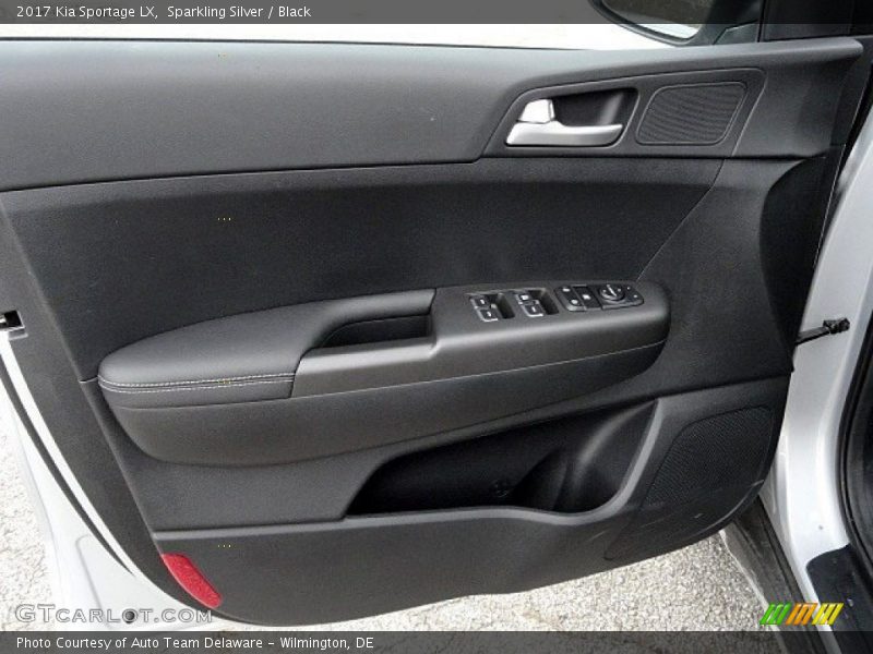 Sparkling Silver / Black 2017 Kia Sportage LX