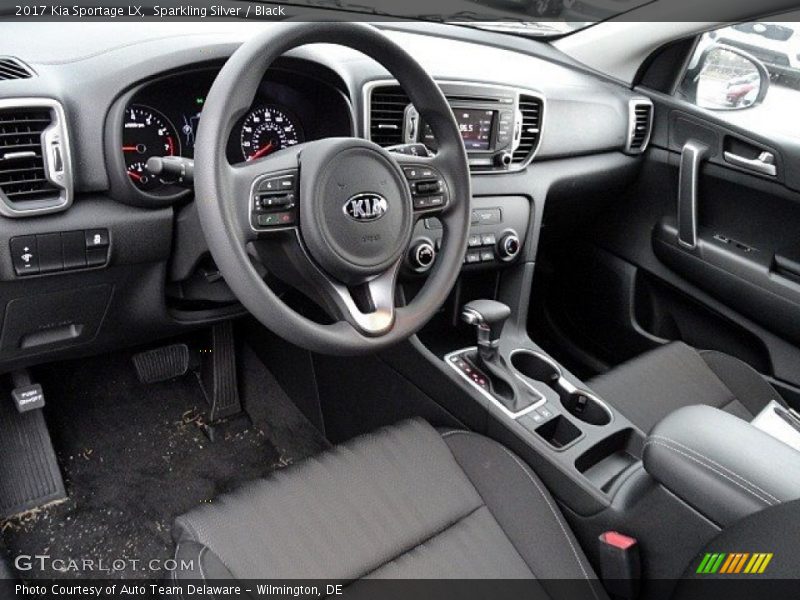 Sparkling Silver / Black 2017 Kia Sportage LX