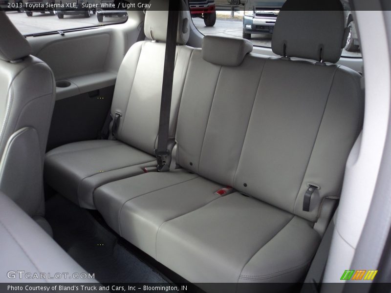 Super White / Light Gray 2013 Toyota Sienna XLE
