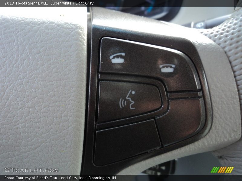 Super White / Light Gray 2013 Toyota Sienna XLE