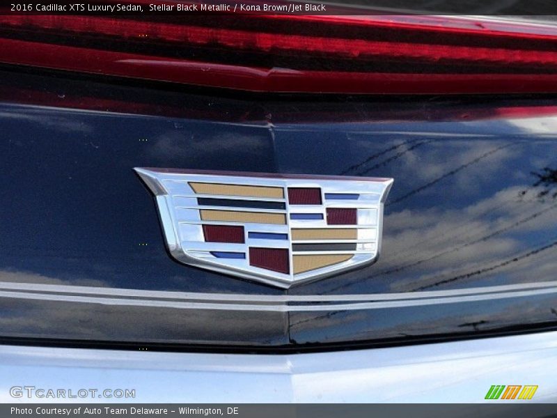 Stellar Black Metallic / Kona Brown/Jet Black 2016 Cadillac XTS Luxury Sedan
