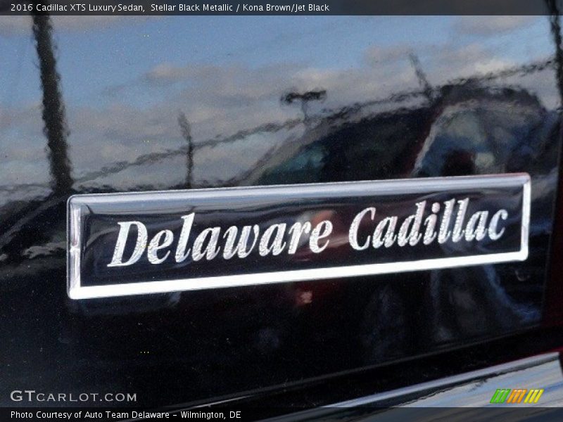 Stellar Black Metallic / Kona Brown/Jet Black 2016 Cadillac XTS Luxury Sedan