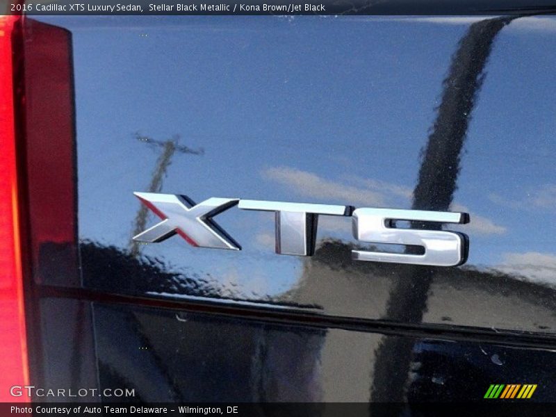 Stellar Black Metallic / Kona Brown/Jet Black 2016 Cadillac XTS Luxury Sedan