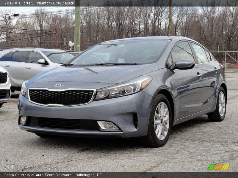 Phantom Gray / Black 2017 Kia Forte S