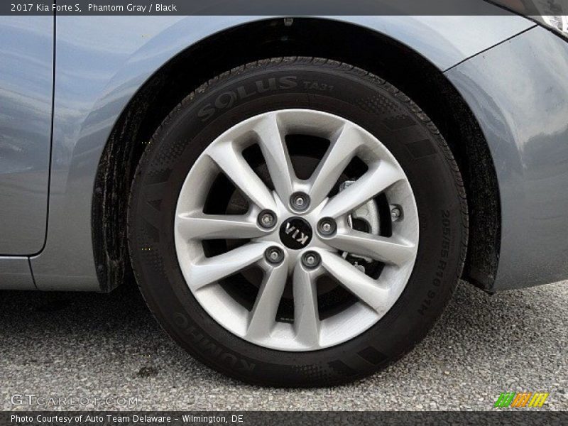 Phantom Gray / Black 2017 Kia Forte S