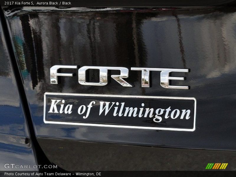 Aurora Black / Black 2017 Kia Forte S