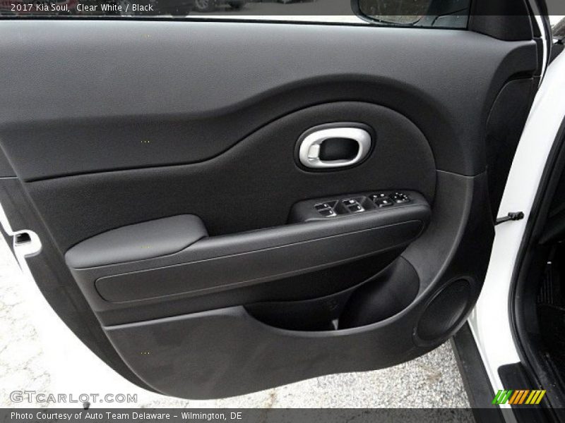 Clear White / Black 2017 Kia Soul