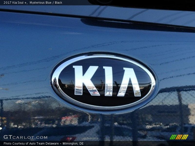 Mysterious Blue / Black 2017 Kia Soul +