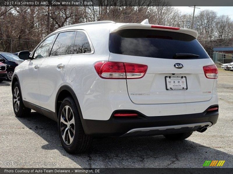 Snow White Pearl / Black 2017 Kia Sorento EX AWD