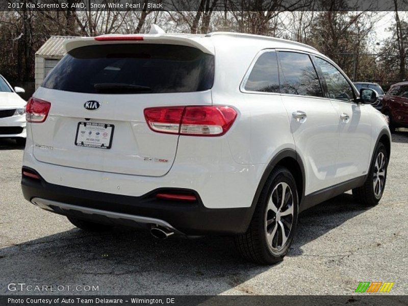 Snow White Pearl / Black 2017 Kia Sorento EX AWD